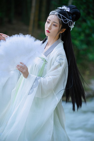 我姓王，我的邻居武大郎