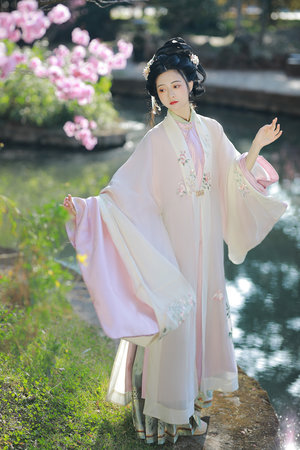 退婚后大佬她又美又野
