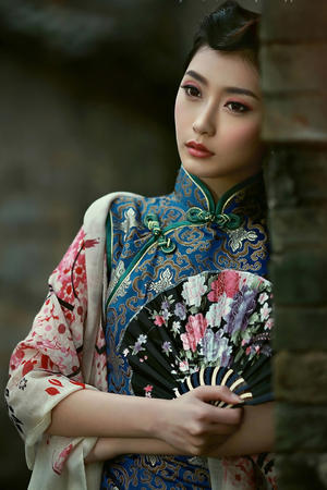 明朗如熙，时光请稍后