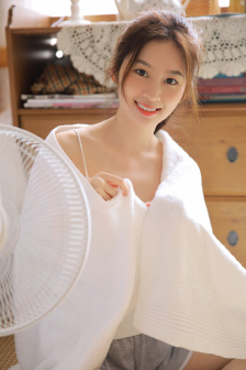 何必非假