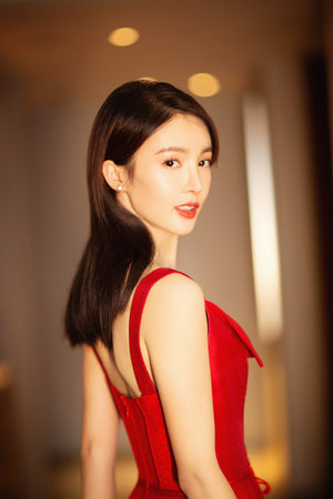 绝品女帝：本宫要撩妹